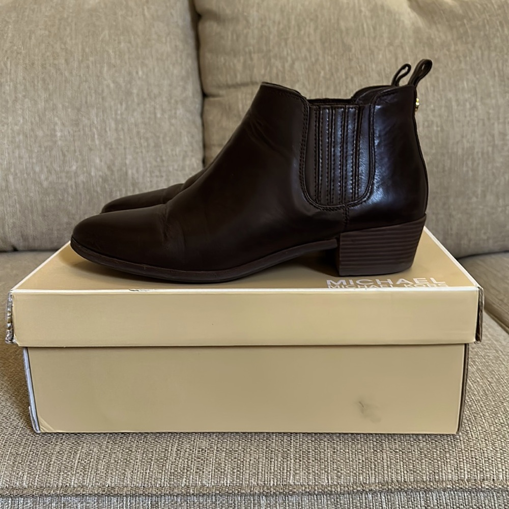 ❤️ MK chocolate brown Bootie